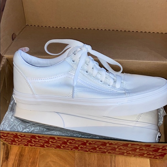 Vans Shoes - White old skool vans